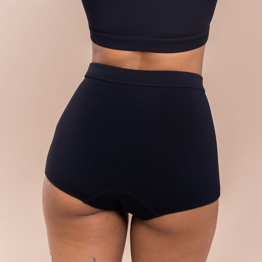 POSTPARTUM BOYSHORTS